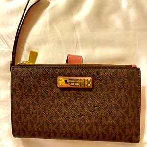Michael Kors wristlet